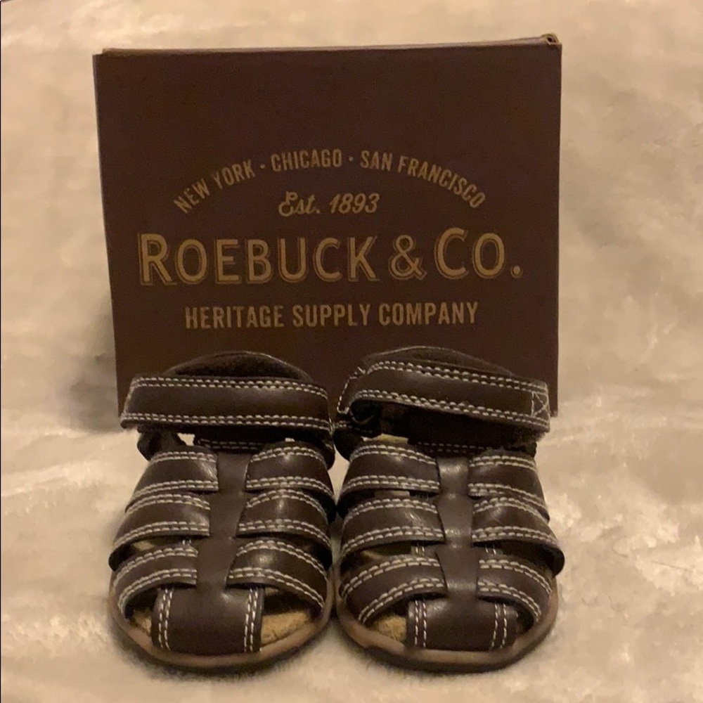 Roebuck & Co. sandals sz 3